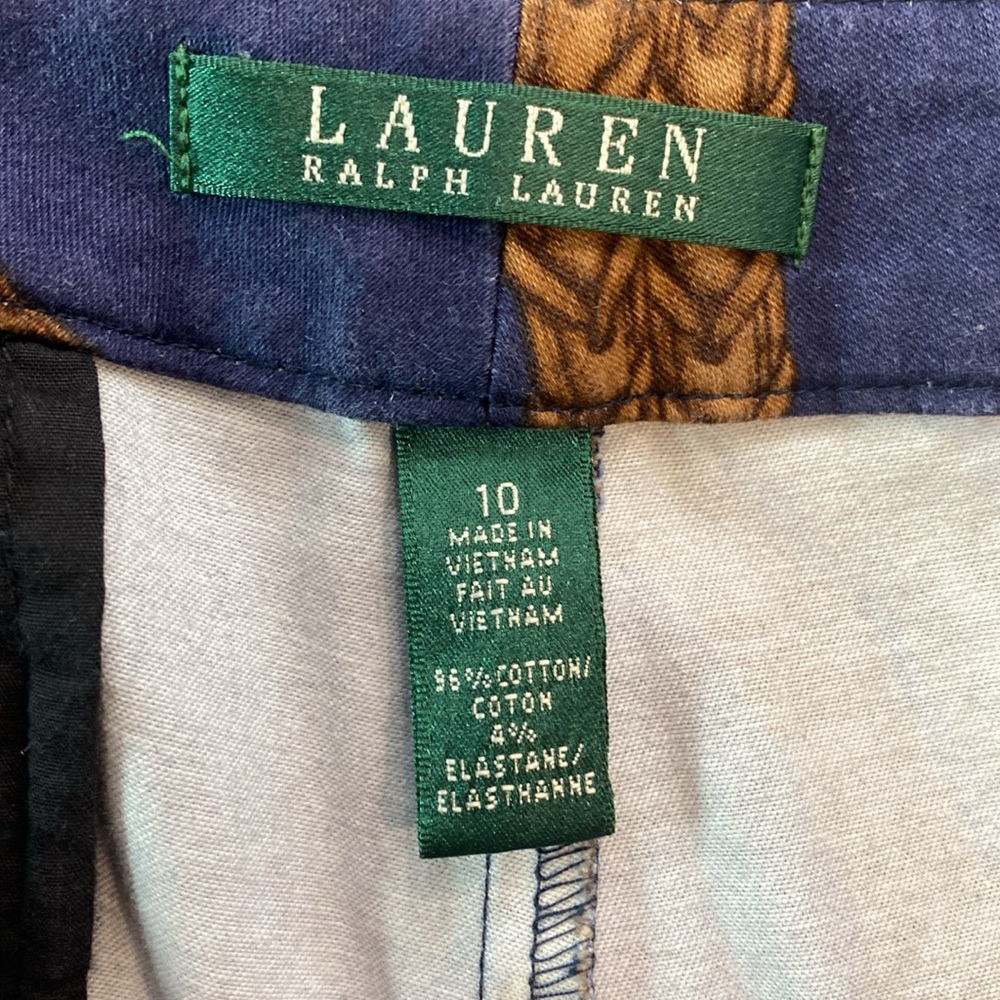 Ralph Lauren Equestrian Print Shorts - Picture 9 of 9